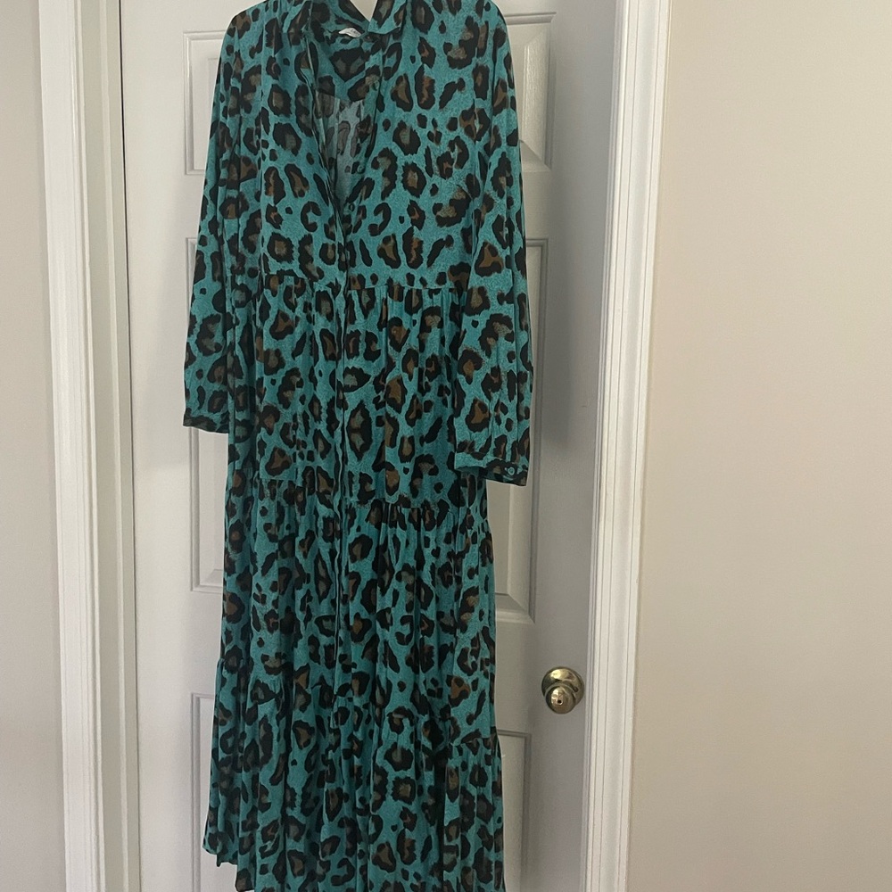 Turquoise leopard print Maxi Dress Sz Large